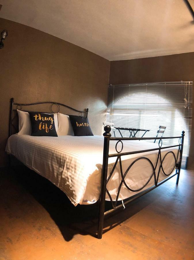 Traveler Station R15 Apartman Kaohsziung Kültér fotó
