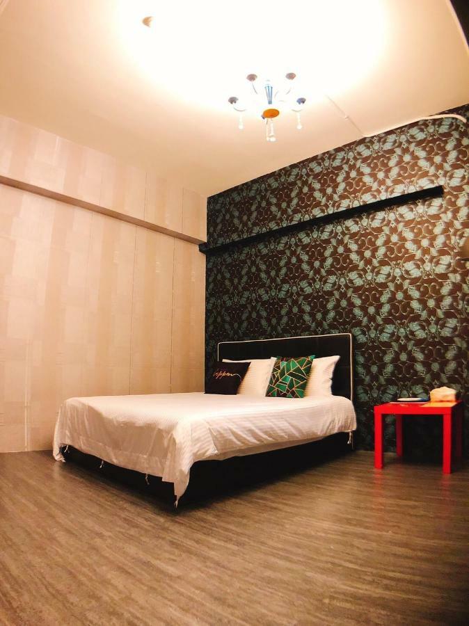 Traveler Station R15 Apartman Kaohsziung Kültér fotó