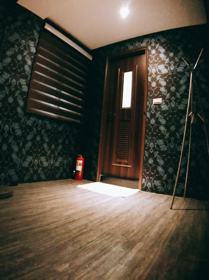Traveler Station R15 Apartman Kaohsziung Kültér fotó