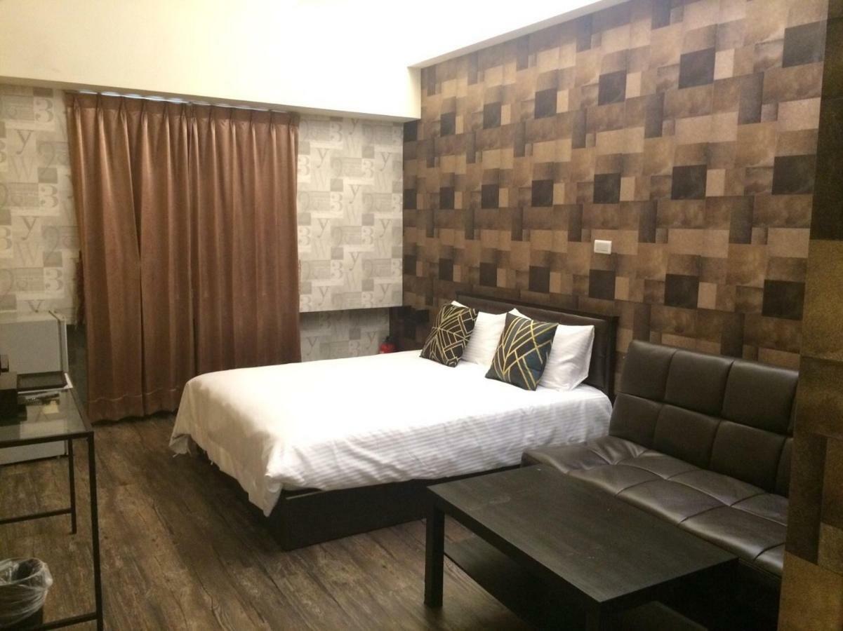 Traveler Station R15 Apartman Kaohsziung Kültér fotó